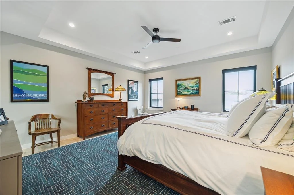 Photo of 2535 White Oak Drive