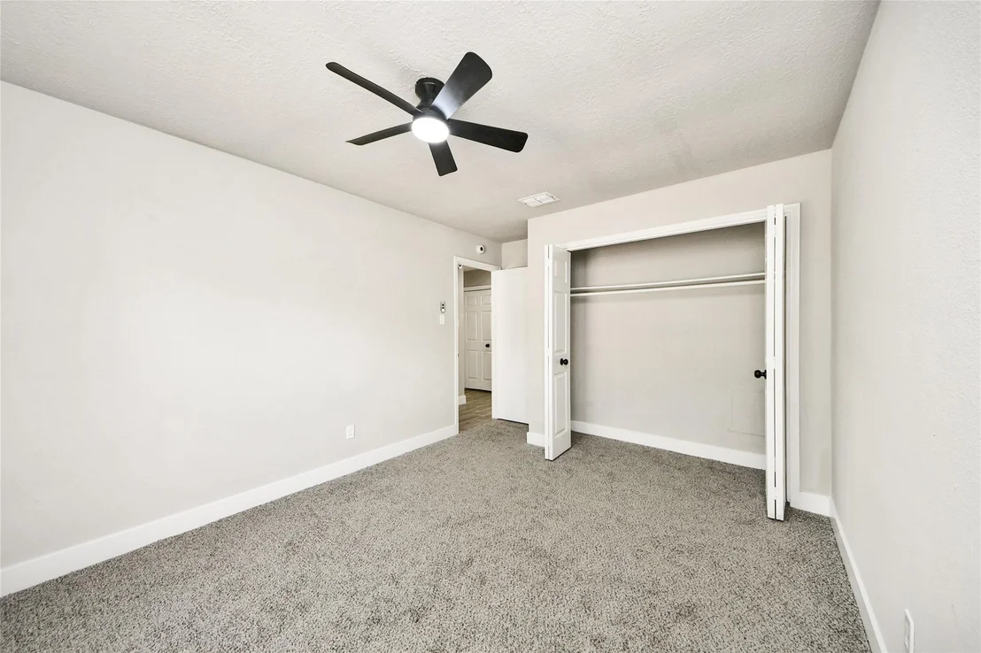 Photo of 22707 Fincastle Drive