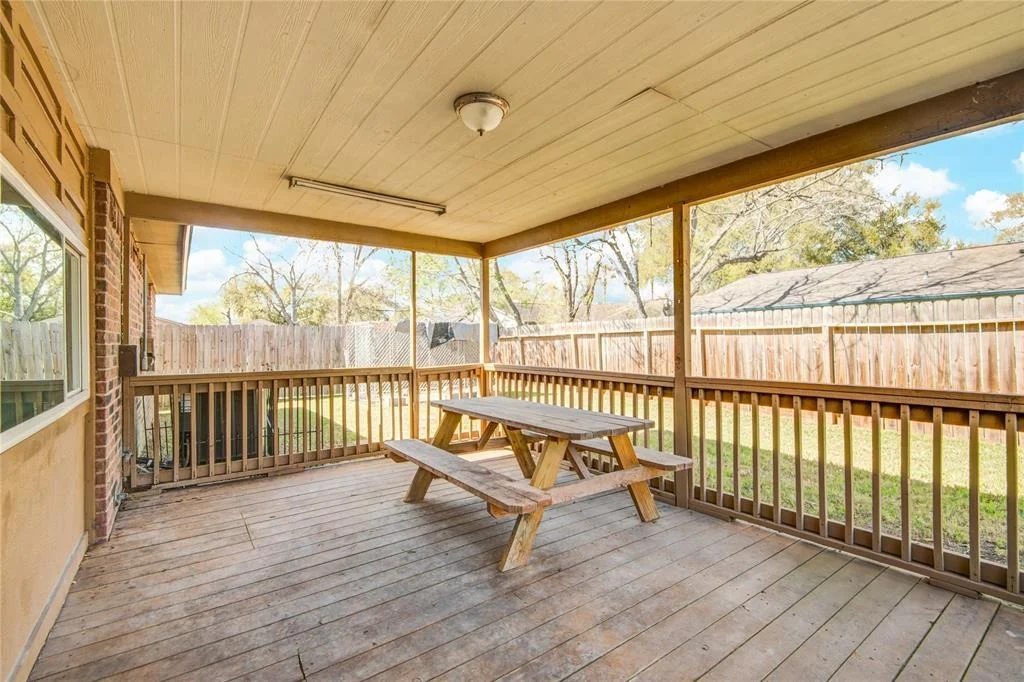 Photo of 6839 Tara Drive