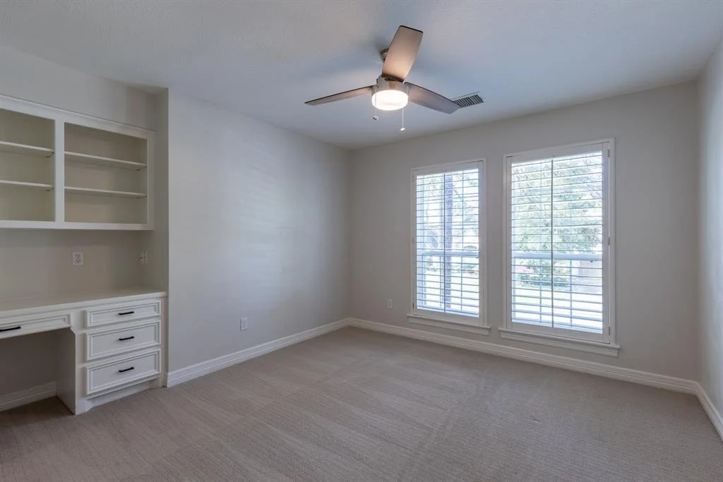 Photo of 38 E Shadowpoint Circle