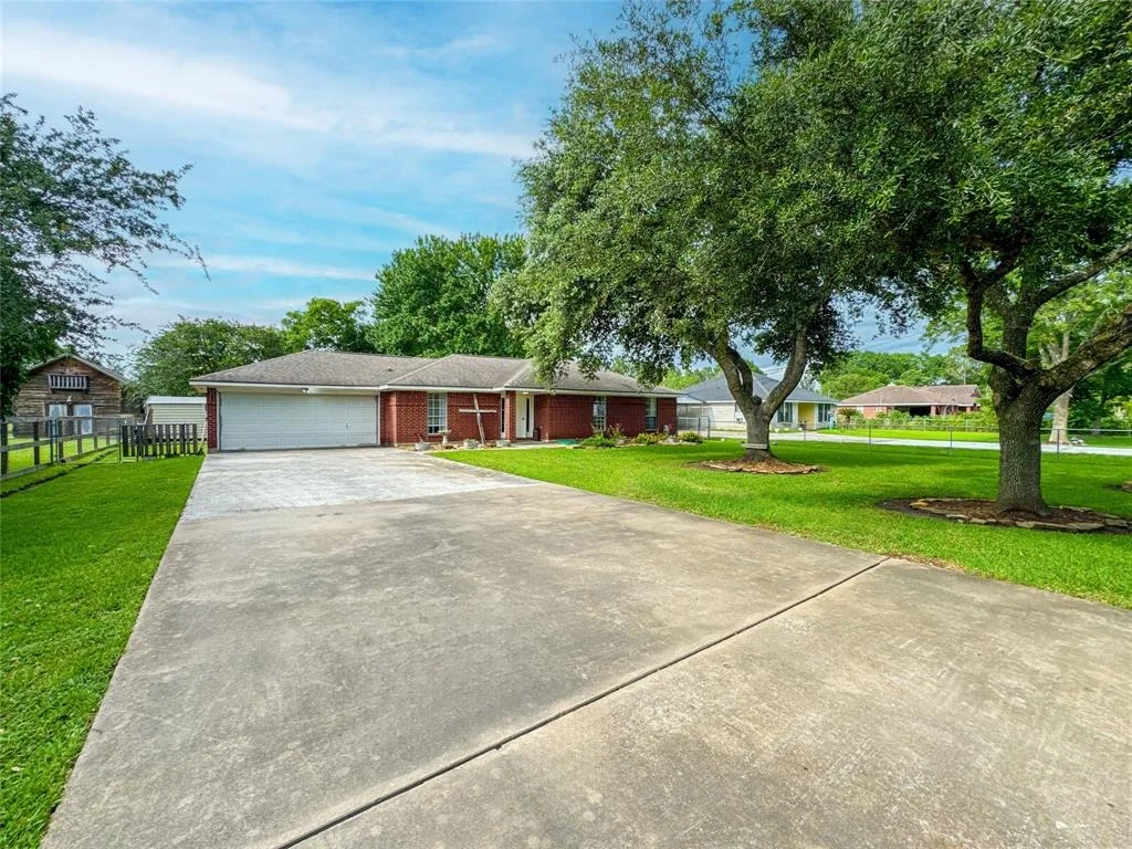 Photo of 6417 Scott Road