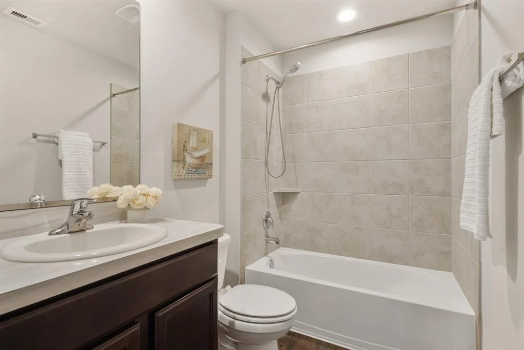 Photo of 2334 Pettingell Way