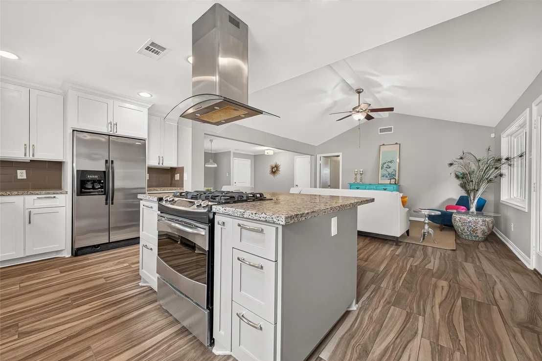 Photo of 6011 Benning Drive