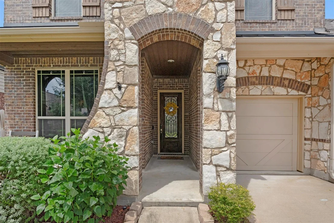 Photo of 9030 Lacombe Lane