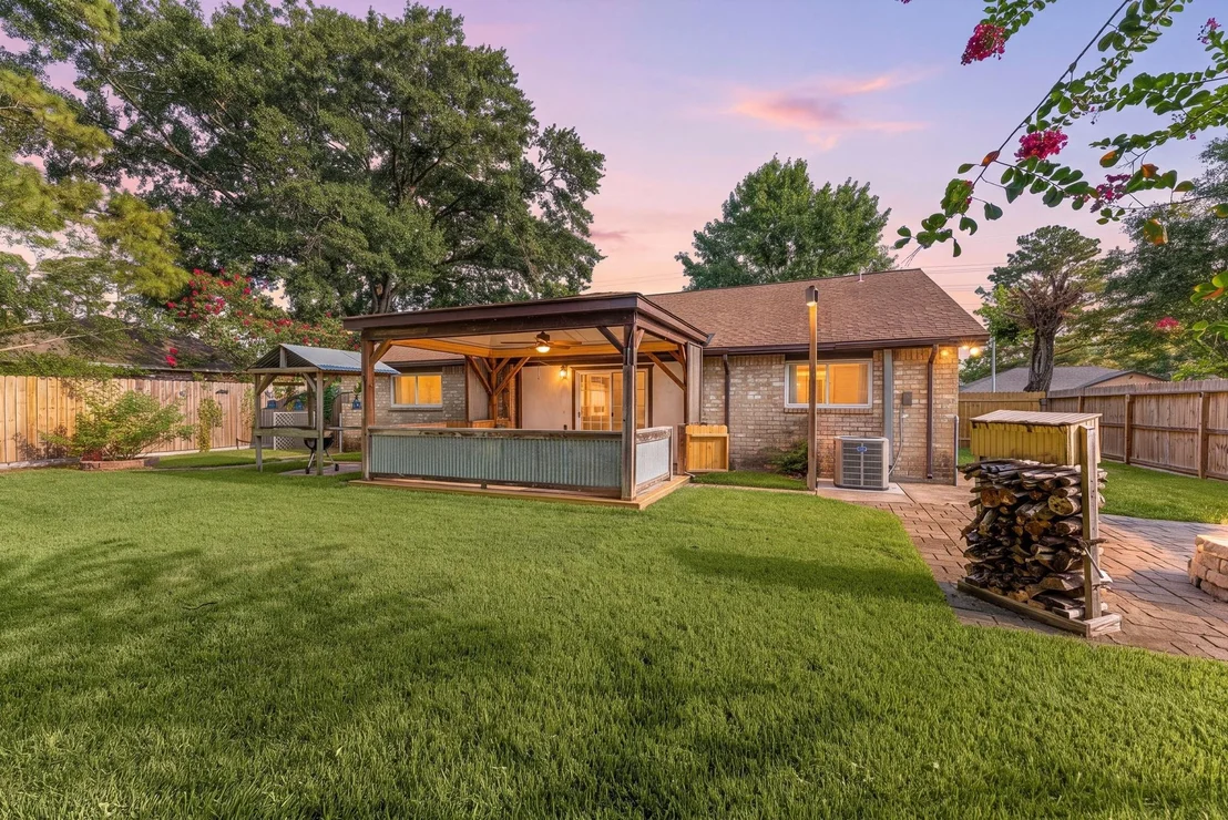 Photo of 7318 Foxhurst Lane