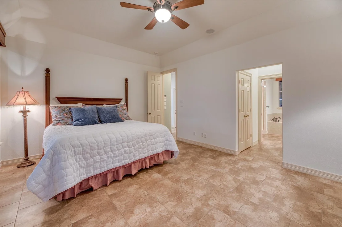 Photo of 371 N Forest Cove Loop
