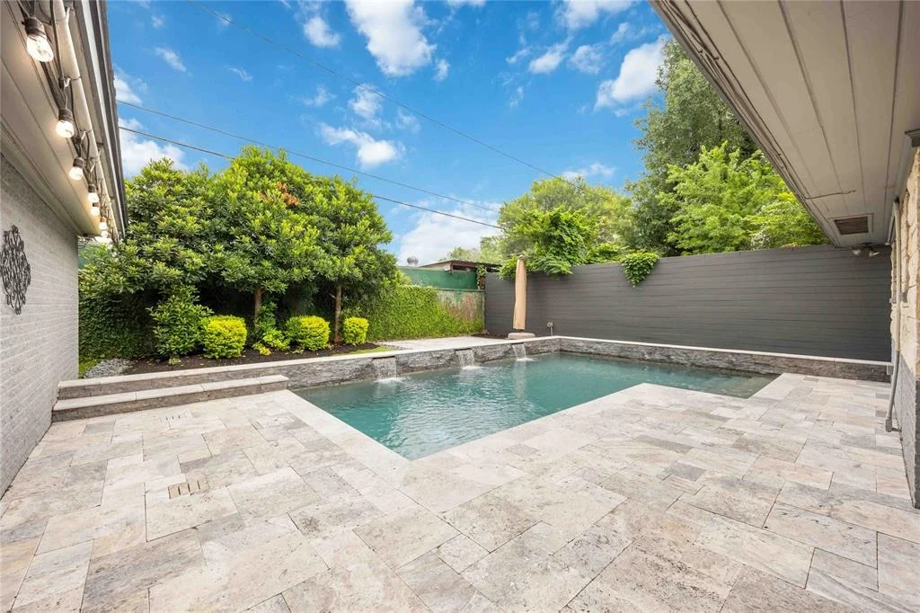 Photo of 631 Azaleadell Drive