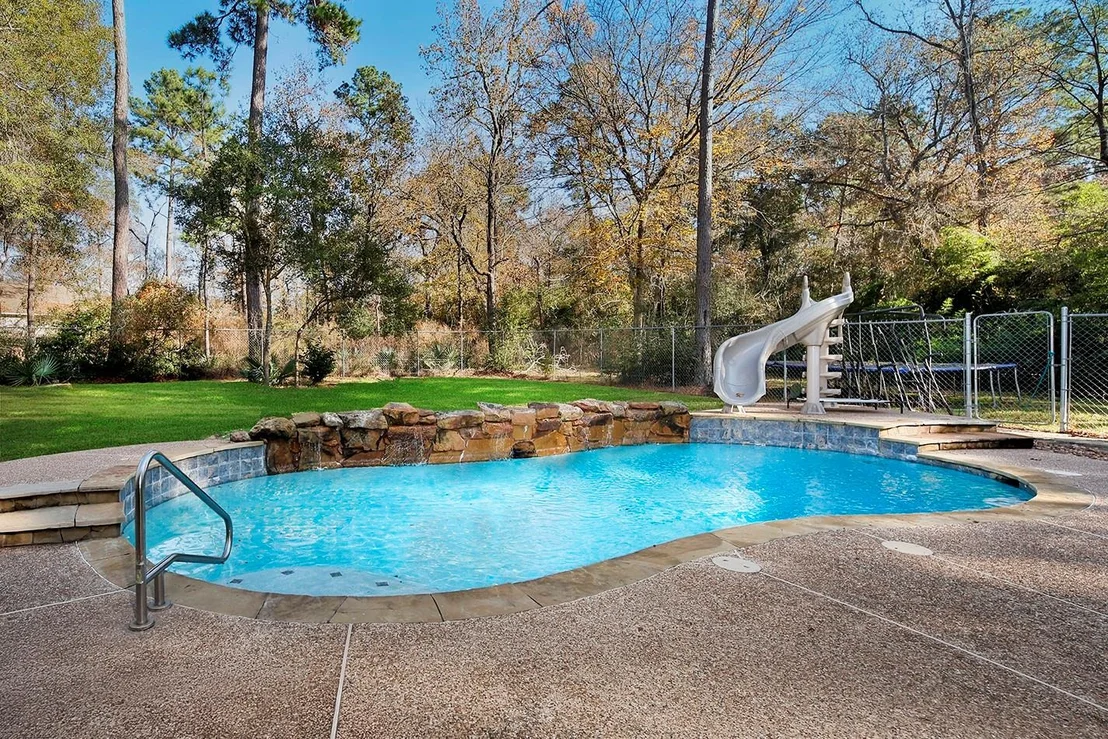 Photo of 44 Lake Forest Circle