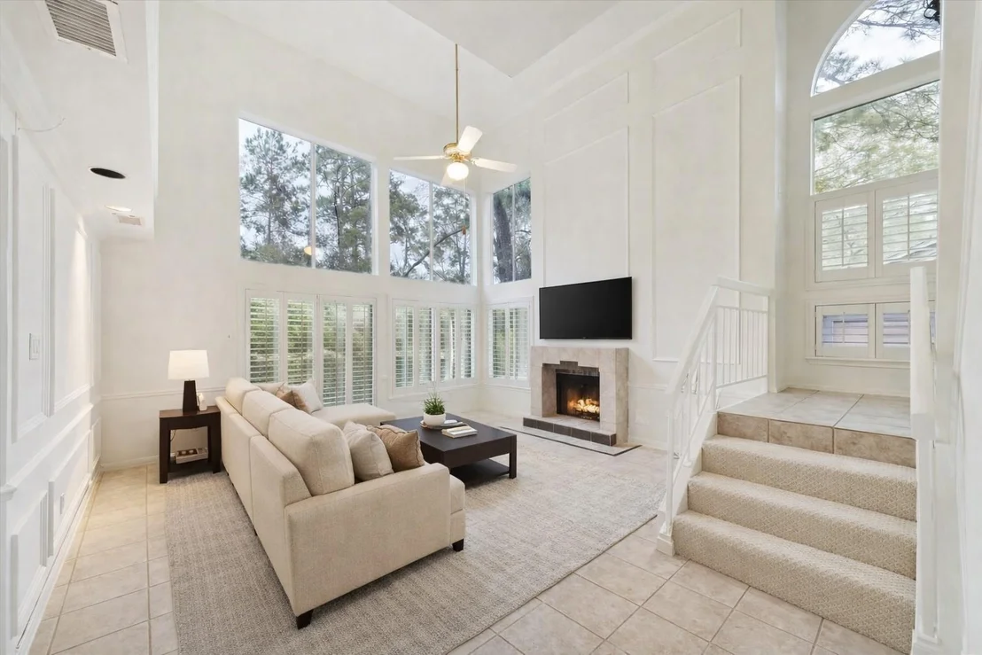 Photo of 12 Lakeridge Drive