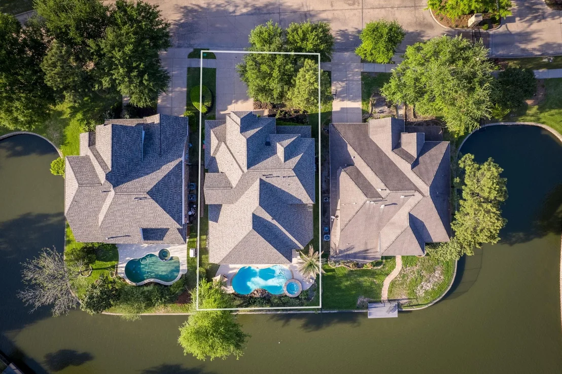 Photo of 8411 Middle Canyon Road