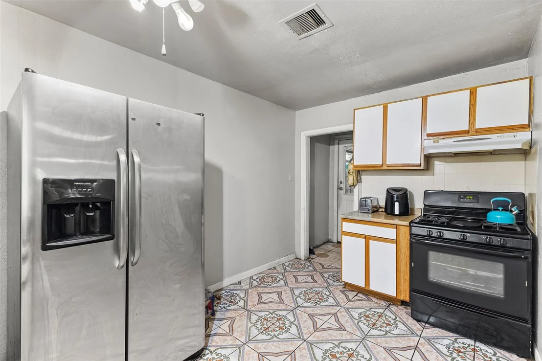 Photo of 211 Crescent Drive