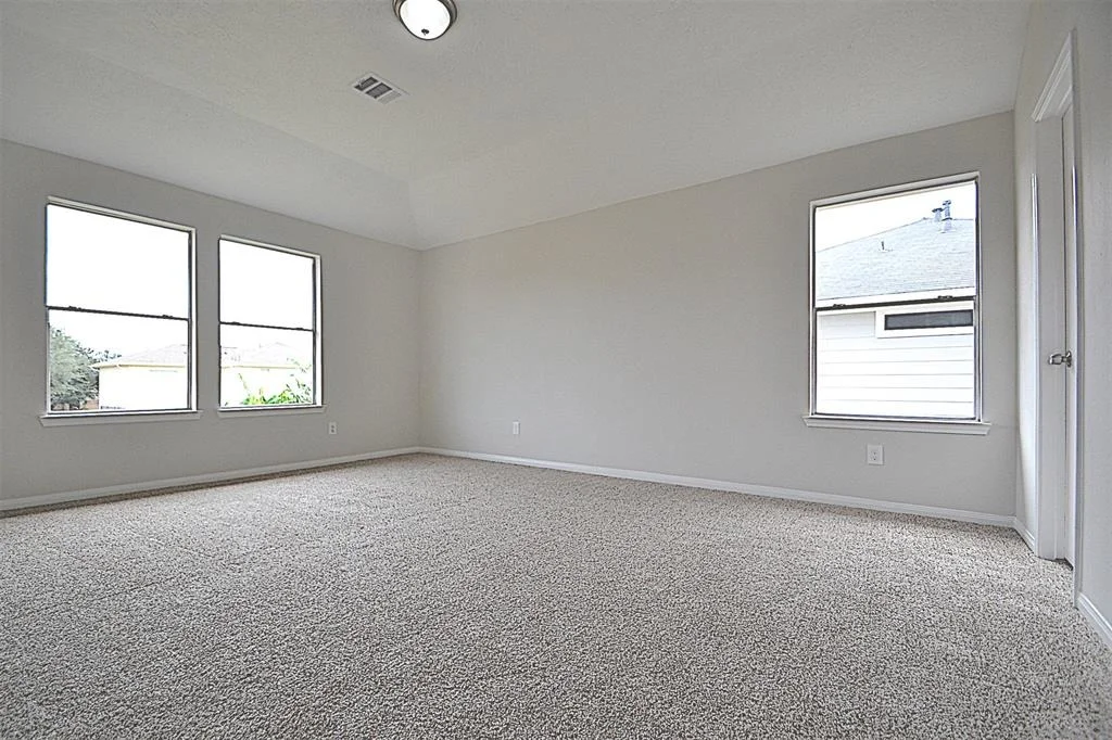 Photo of 1138 Leadenhall Circle