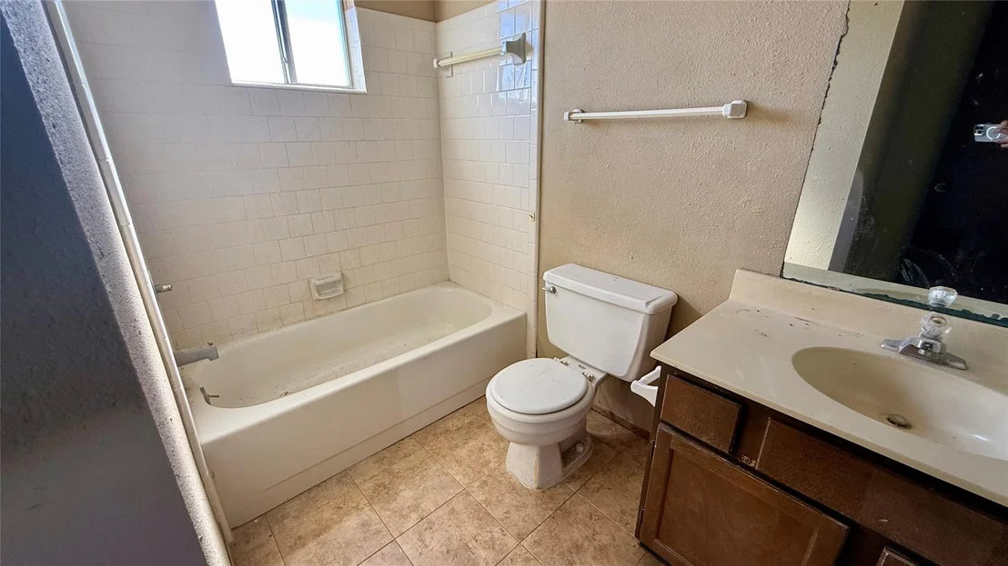 Photo of 7523 La Place Drive