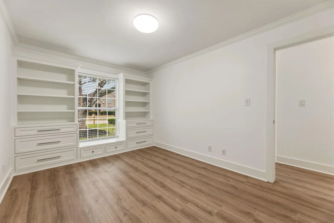 Photo of 1002 Chippenham Drive