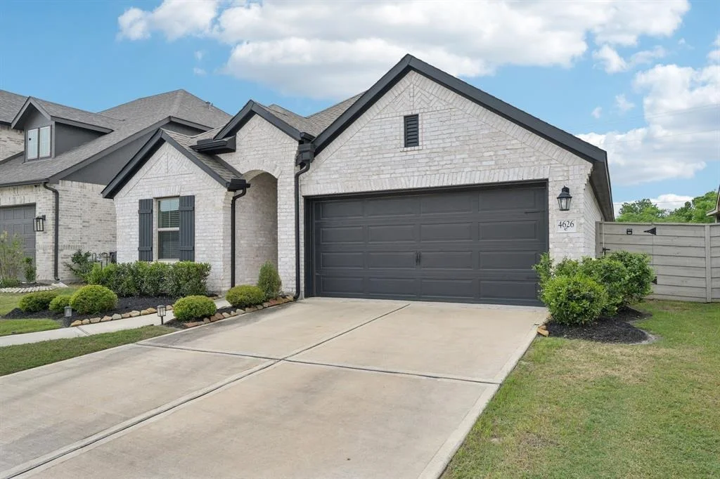 Photo of 4626 Crest Hill Drive