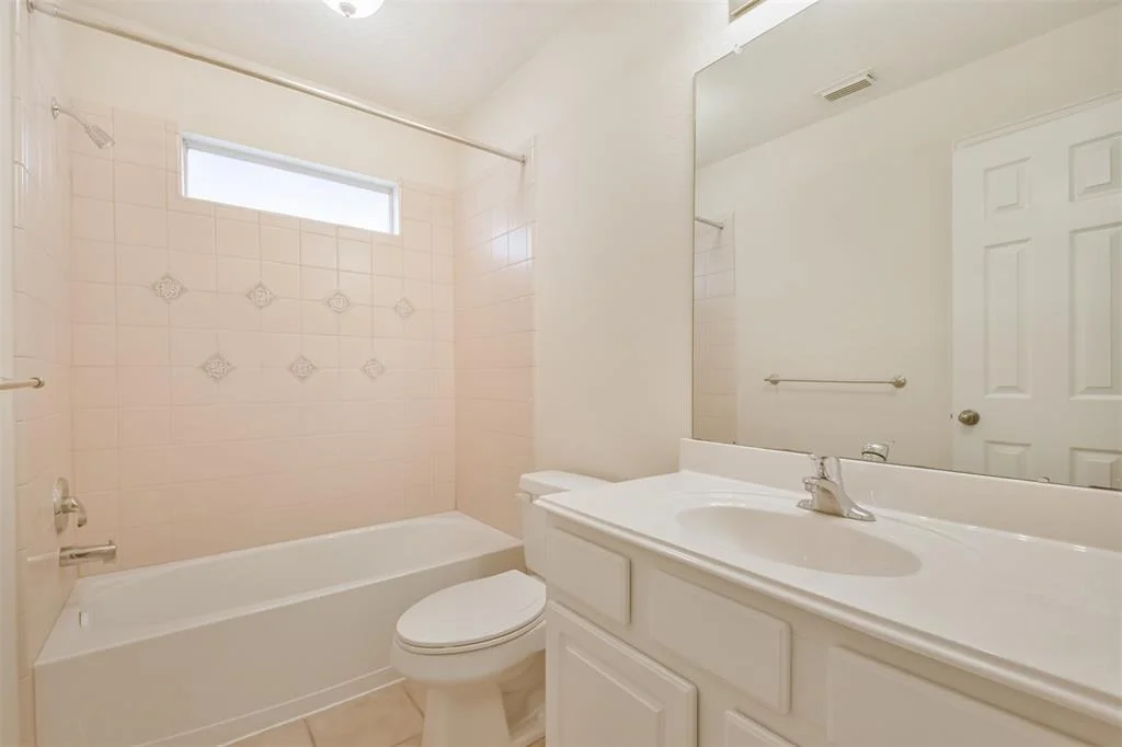 Photo of 241 Kettering Lane