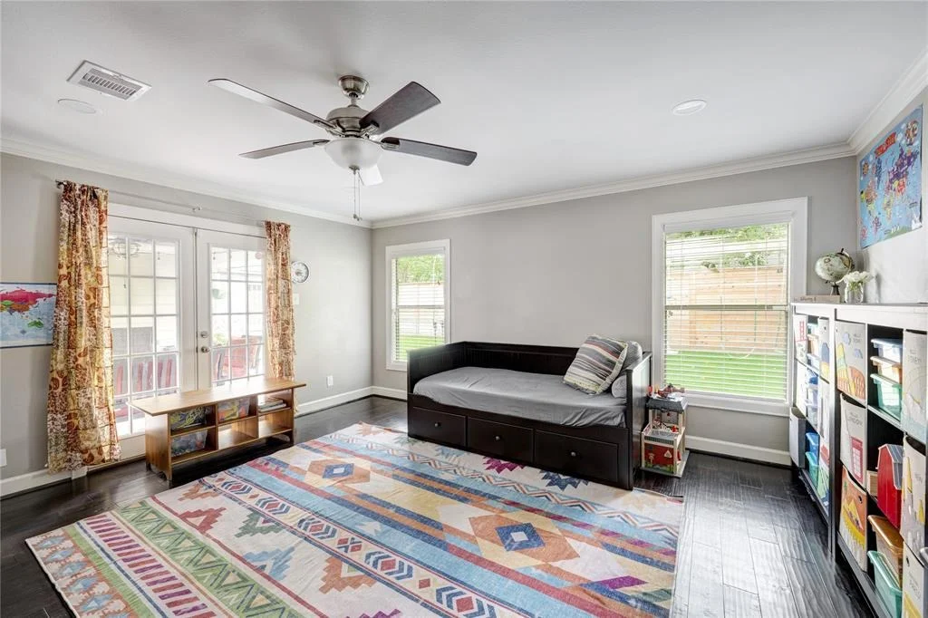 Photo of 5631 Benning Drive