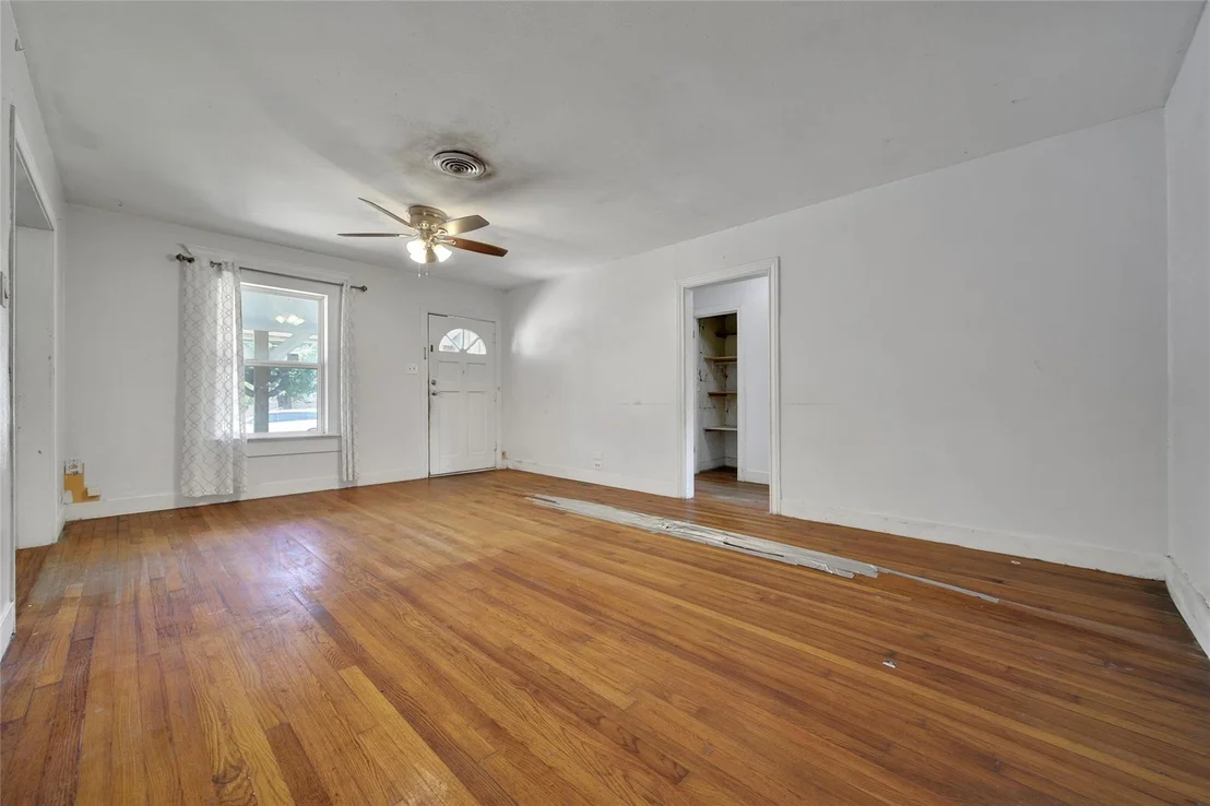 Photo of 306 Live Oak Street