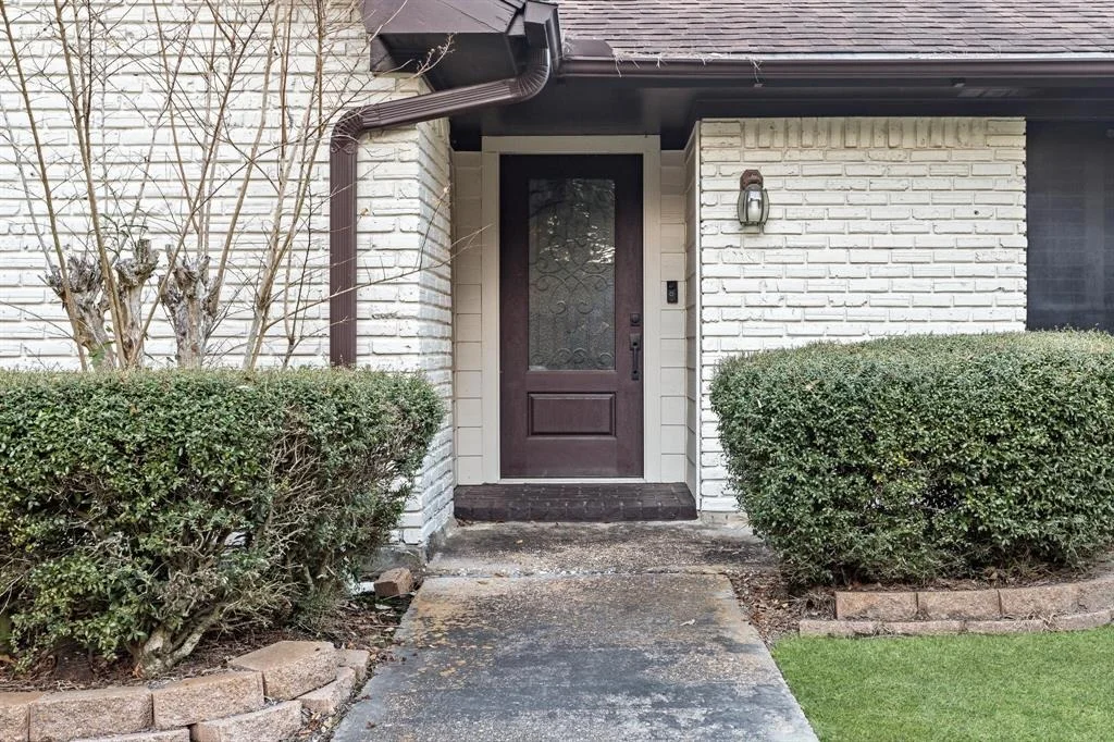 Photo of 608 Meadow Lane