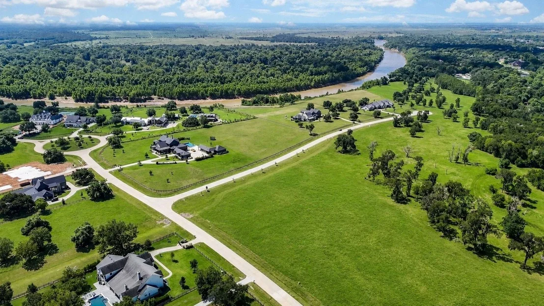 Photo of 30810 Riverlake Road