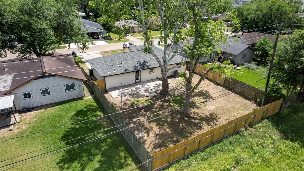 Photo of 1502 Glenmore Drive