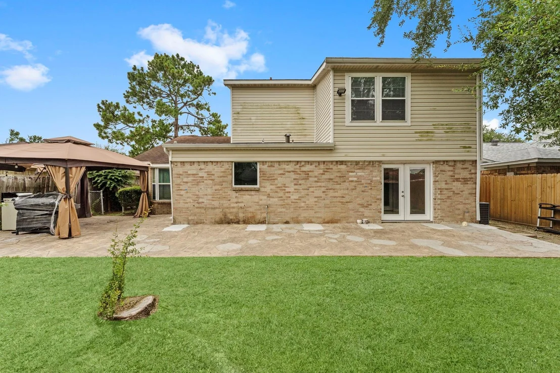 Photo of 606 Pinebrook Lane