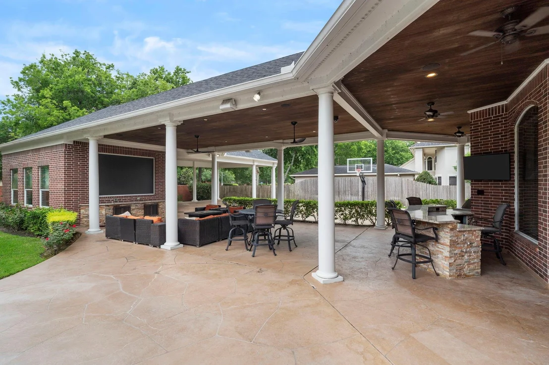 Photo of 8214 Forest Gate Drive
