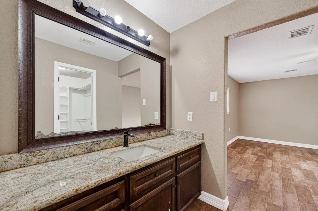 Photo of 12839 Eastbrook Drive