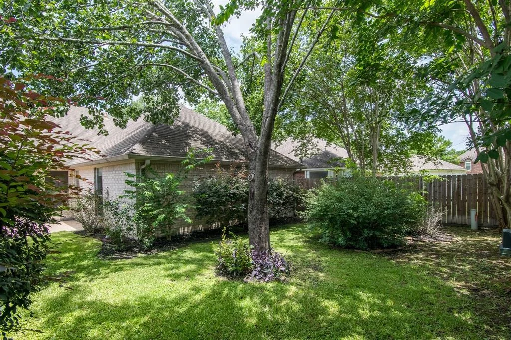 Photo of 11807 Regency Forest Drive