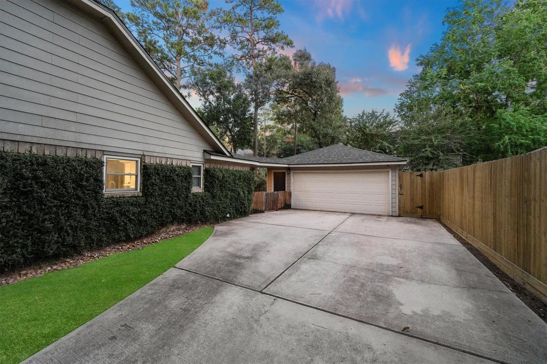 Photo of 9515 Oxted Lane
