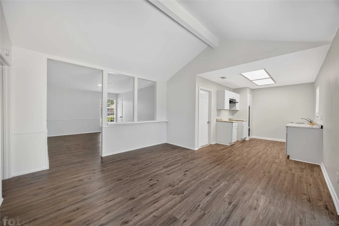 Photo of 5114 Heatherbrook Drive