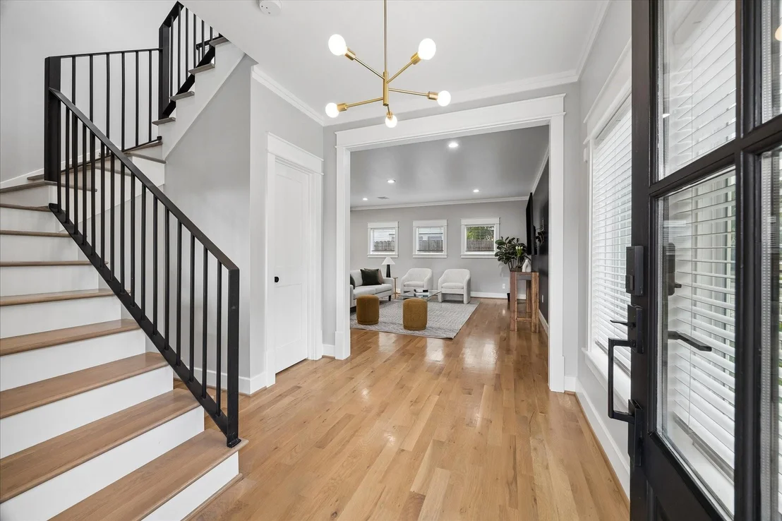 Photo of 1205 Temple Street