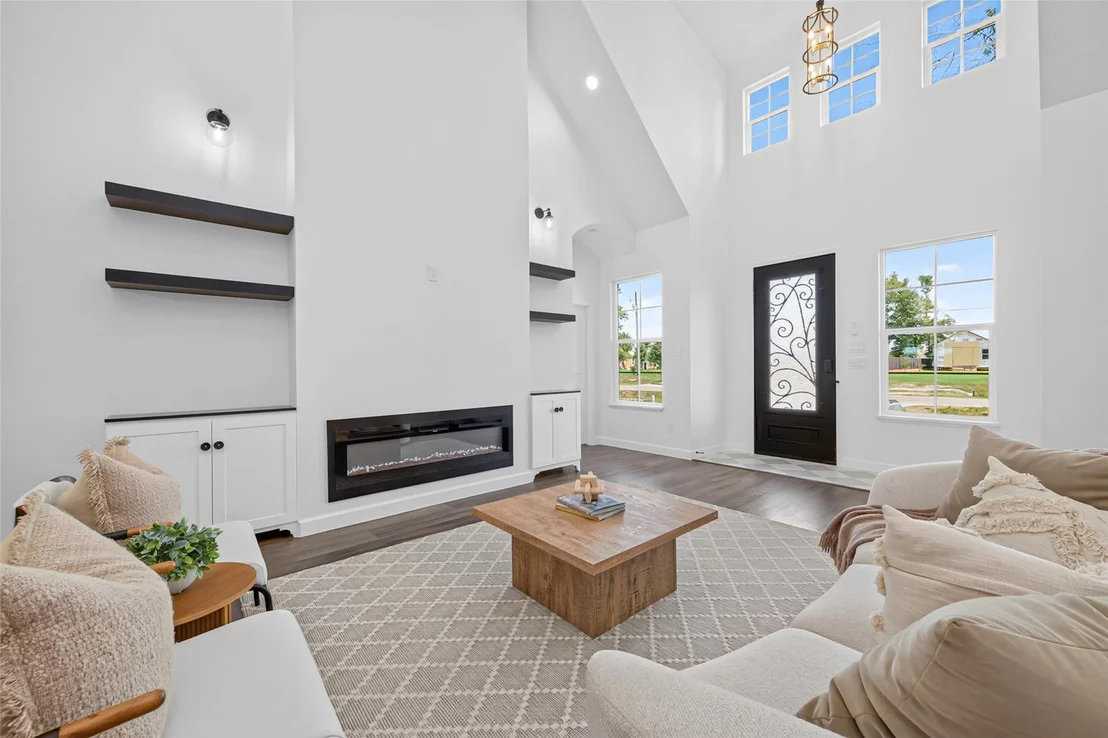 Photo of 1118 Peter Pine Street
