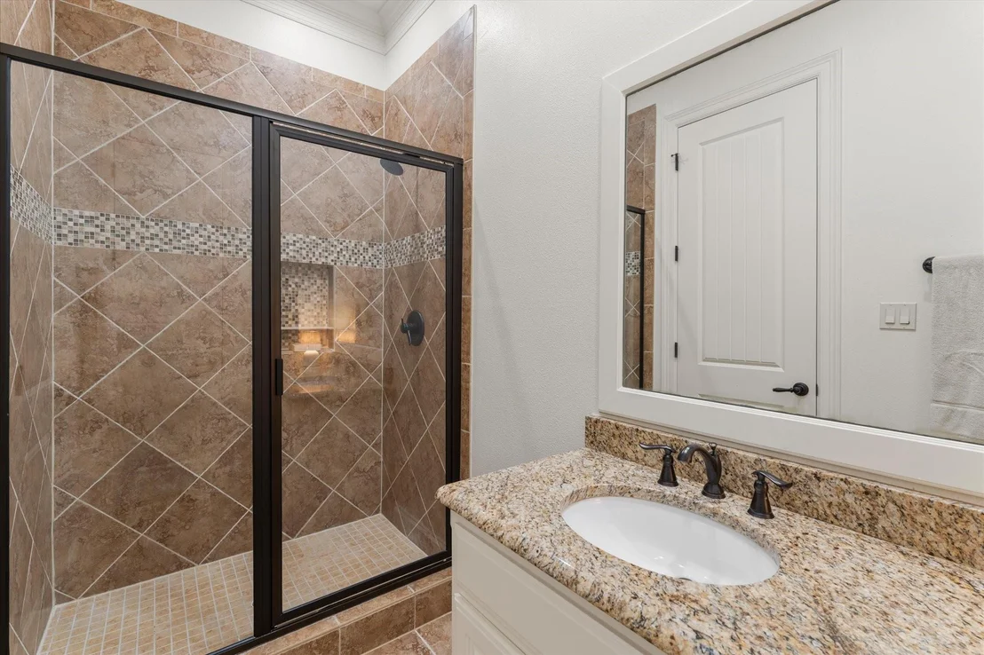 Photo of 940 Private Road 5980