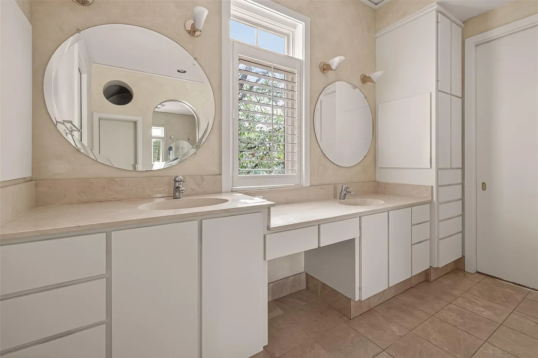 Photo of 315 Sugarberry Circle