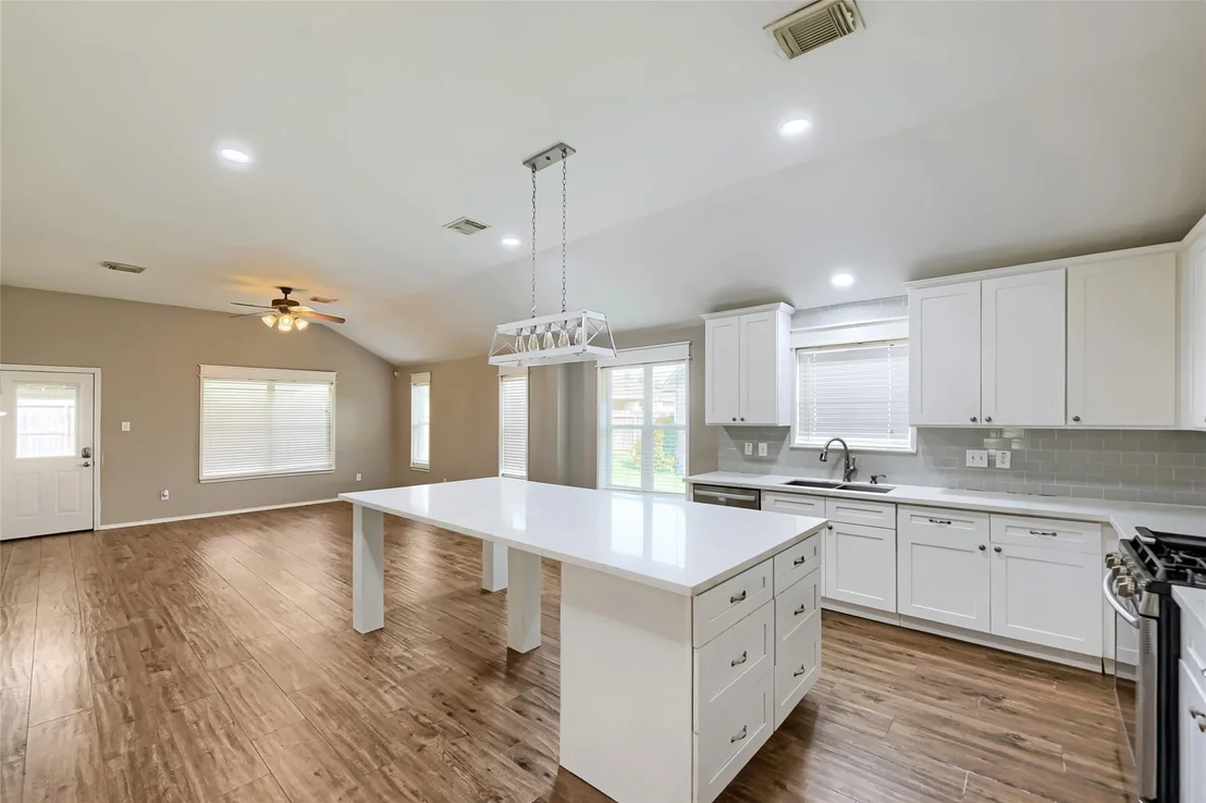 Photo of 2402 Comal Drive
