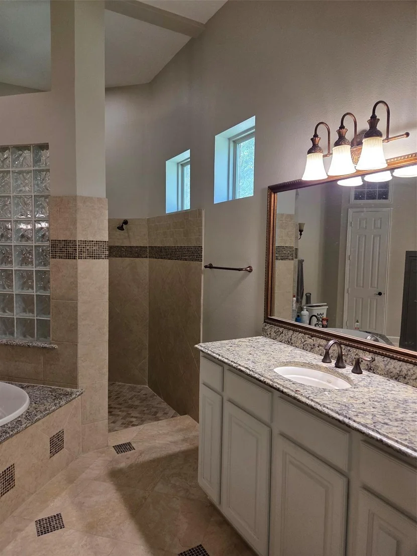 Photo of 26480 Saddle Horn Drive