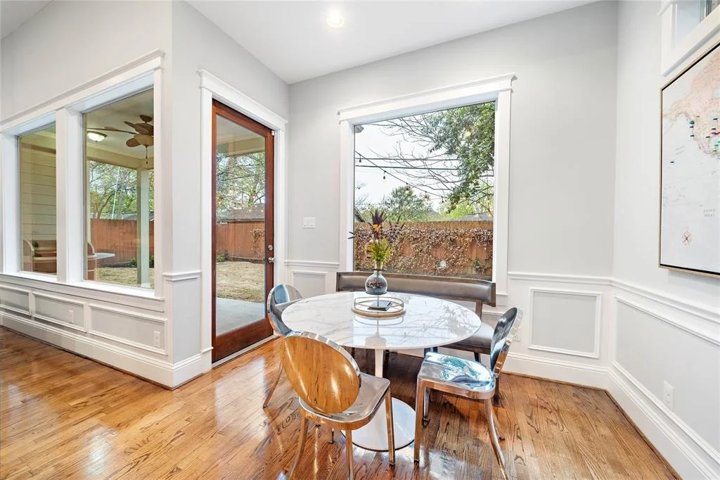 Photo of 1423 Chantilly Lane
