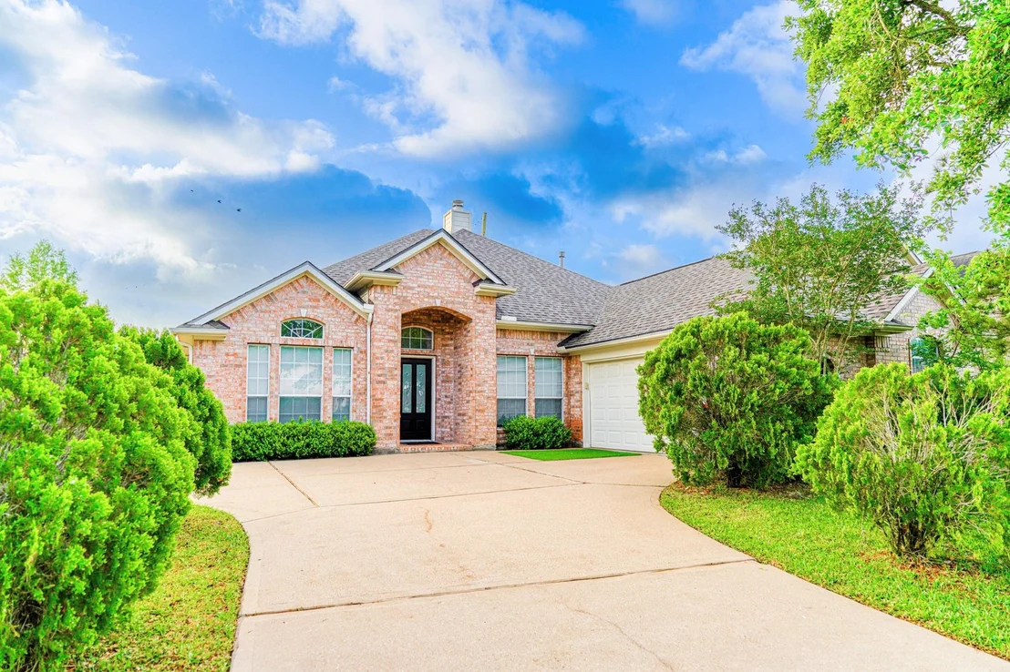 Photo of 1230 Riverchase Drive