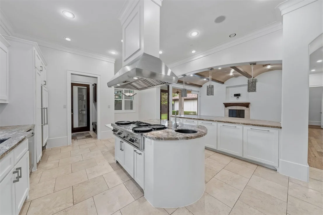 Photo of 11714 Memorial Drive