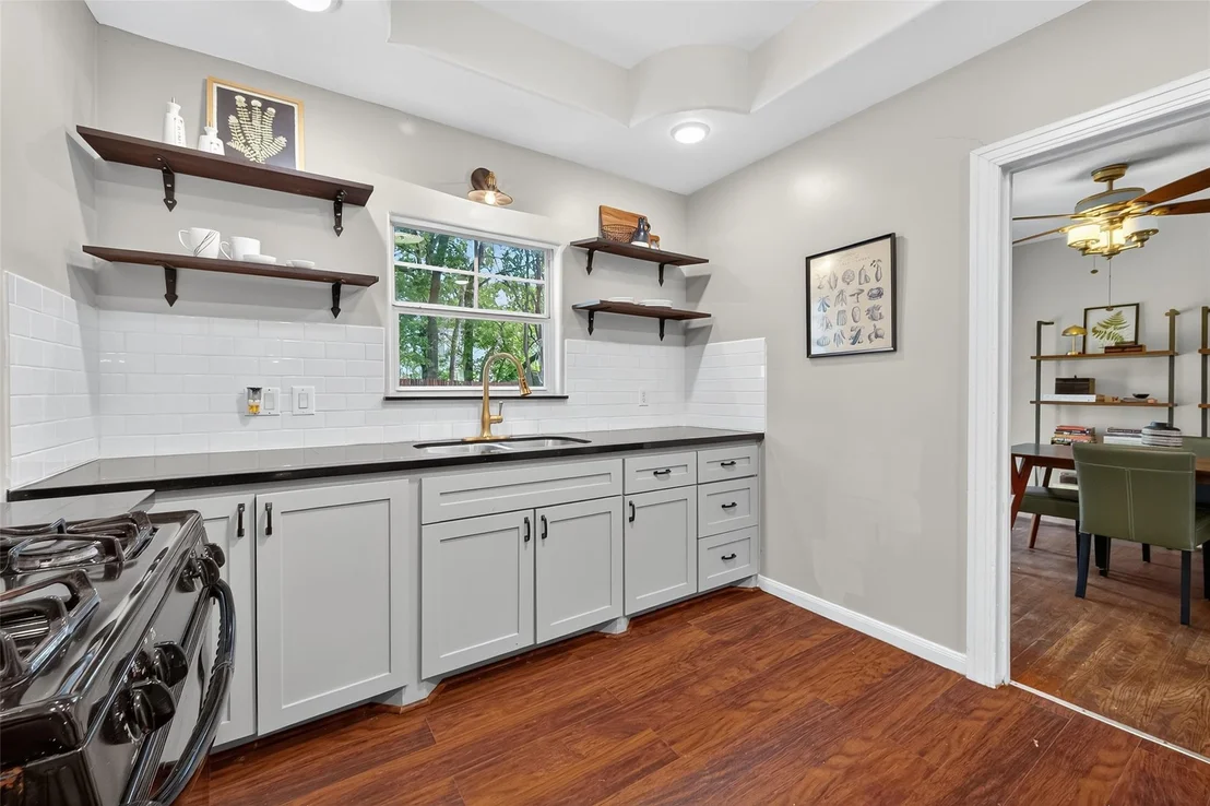 Photo of 5223 Clay Street