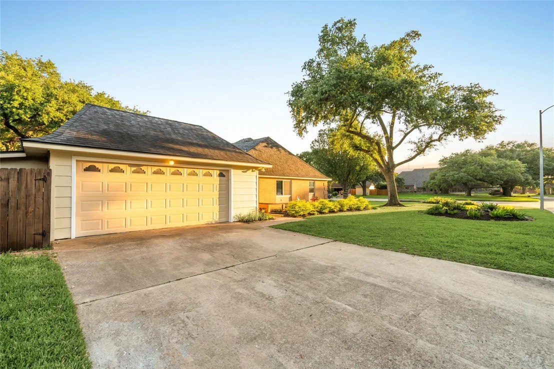 Photo of 6707 Cedar Street