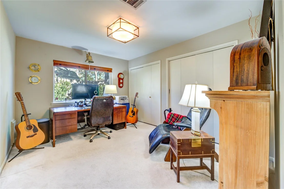 Photo of 1843 Round Lake Drive