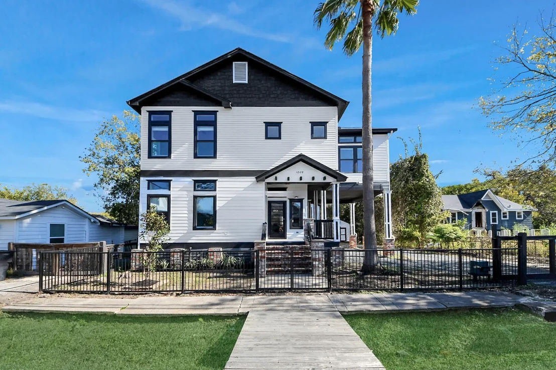 Photo of 1202 Archer Street