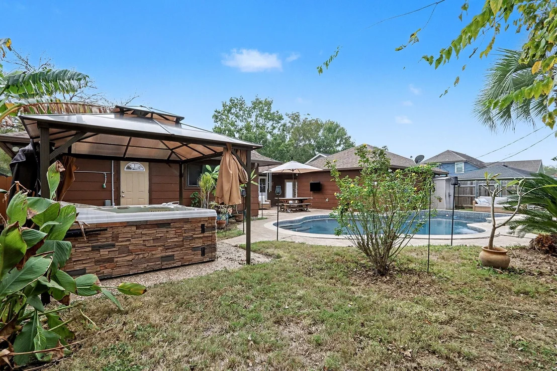 Photo of 803 Whitecap Drive