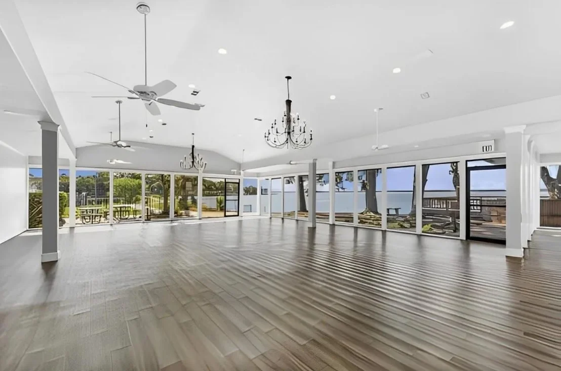 Photo of 7292 Edgewater Drive