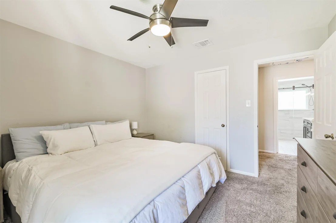 Photo of 2604 Silver Falls Drive
