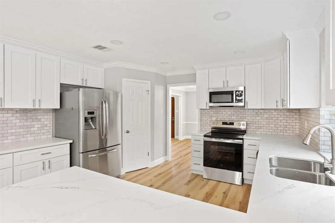 Photo of 2022 Hillside Oak Lane