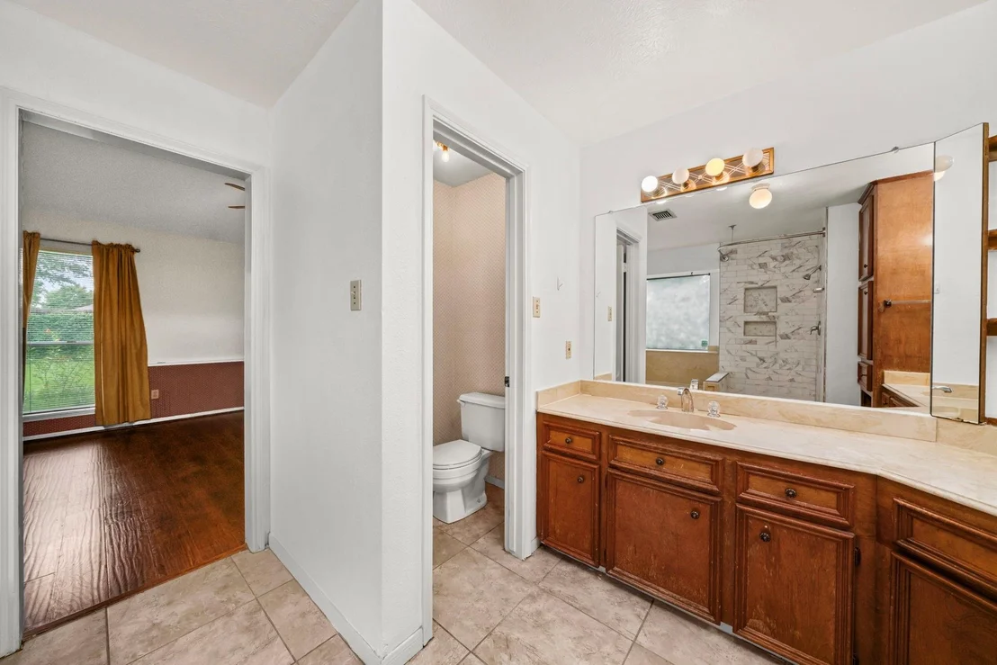 Photo of 902 Mesa Terrace Drive