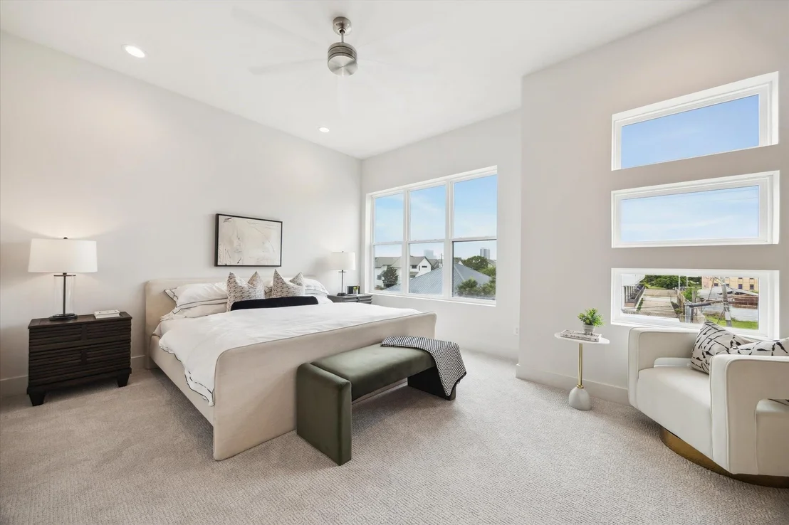 Photo of 2123 Emancipation Avenue